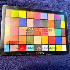 Revolution Maxi Reloaded Pallet - Make Up - Monster Mattes